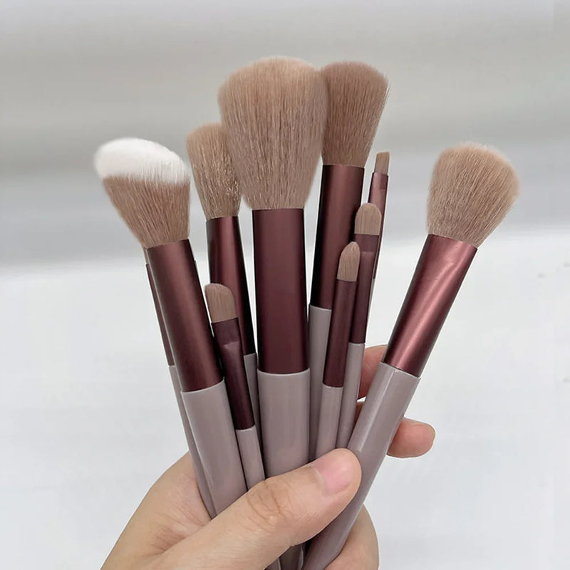 Kit com 13 Pincéis de Maquiagem – Para Olhos, Base, Blush e Sombra, Cerdas Macias + Estojo.